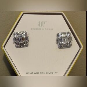 Bomb Party “ Velvet Vice” earrings ER56754